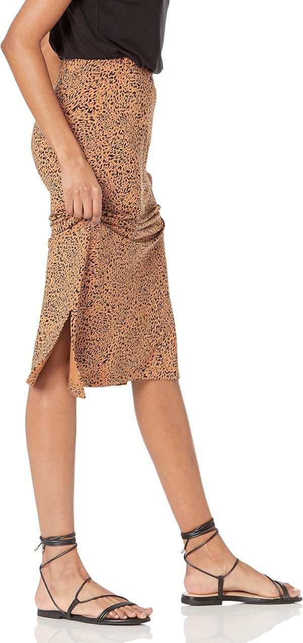 Saonta  Women's Pull-On Knit Midi Skirt (Available in Plus Size)