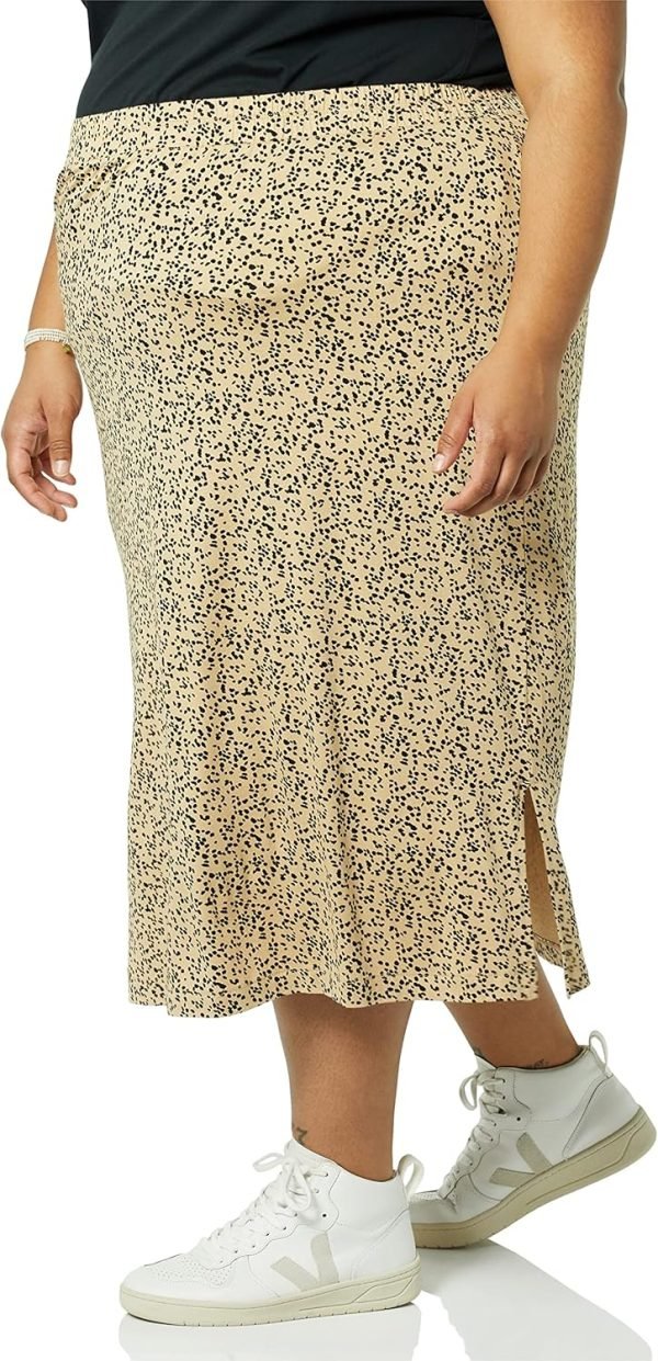 Saonta  Women's Pull-On Knit Midi Skirt (Available in Plus Size)